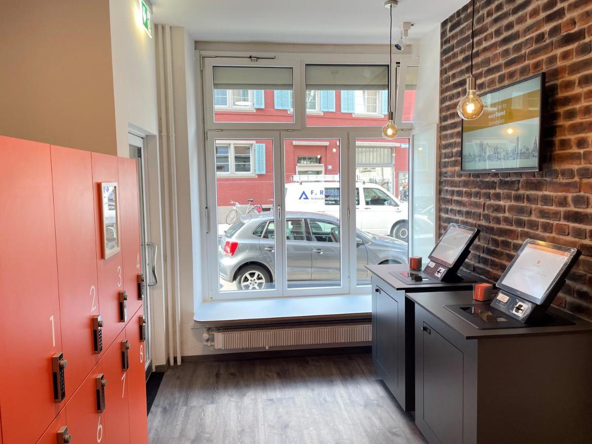 Easyhotel Zuerich Limmatplatz Екстер'єр фото