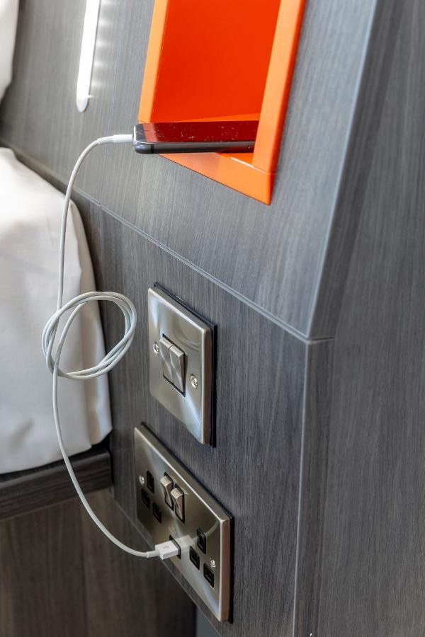 Easyhotel Zuerich Limmatplatz Екстер'єр фото